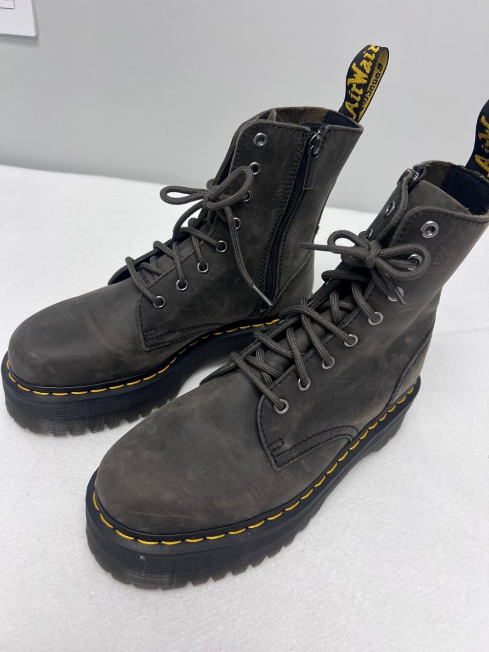 Dr. Martens Jadon Platform Boots Charcoal Gray NWOT UK 7 US Men's 8 Women's 9